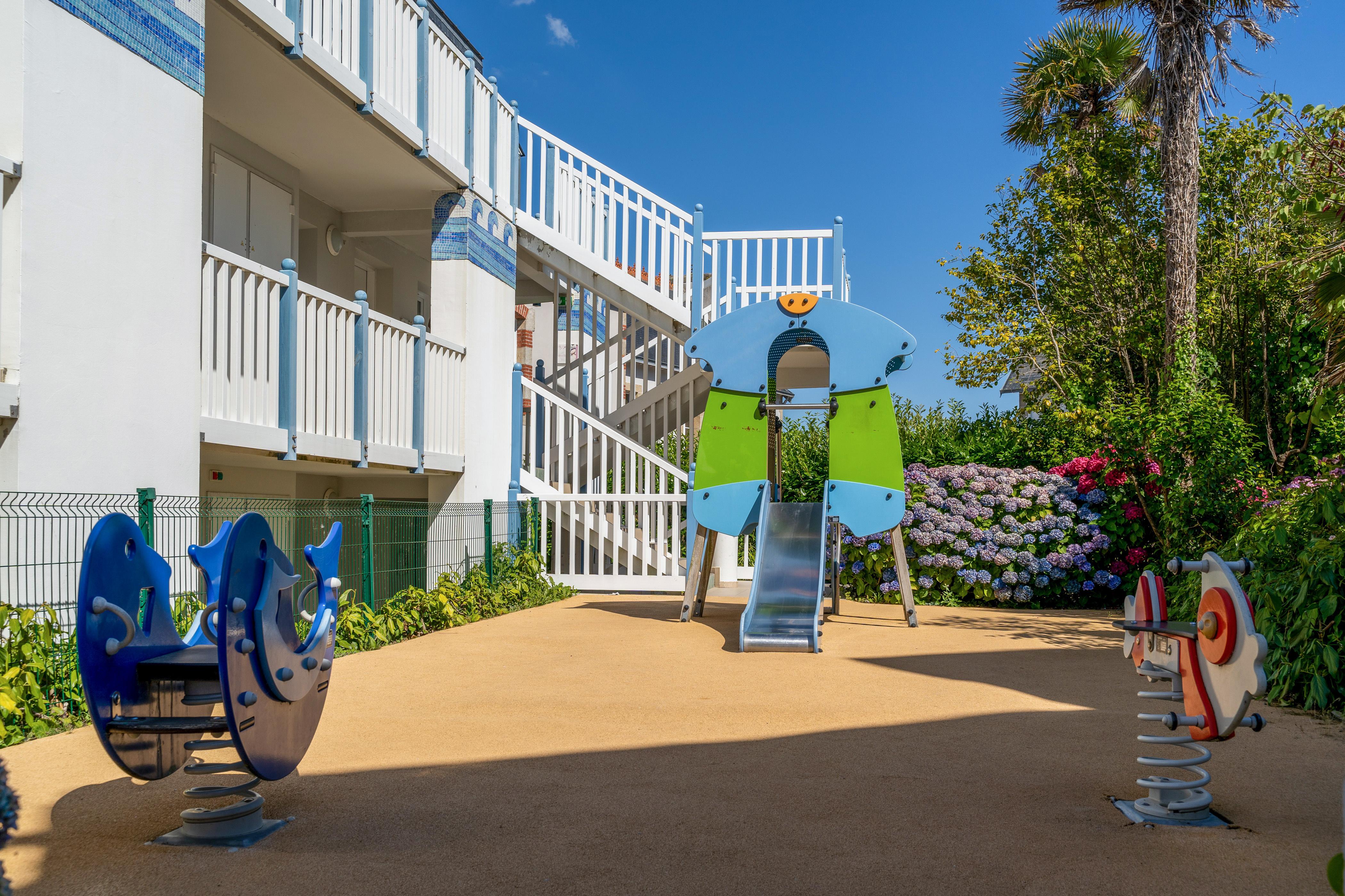 Residence Pierre & Vacances Premium Le Coteau Et La Mer Treboul Bagian luar foto